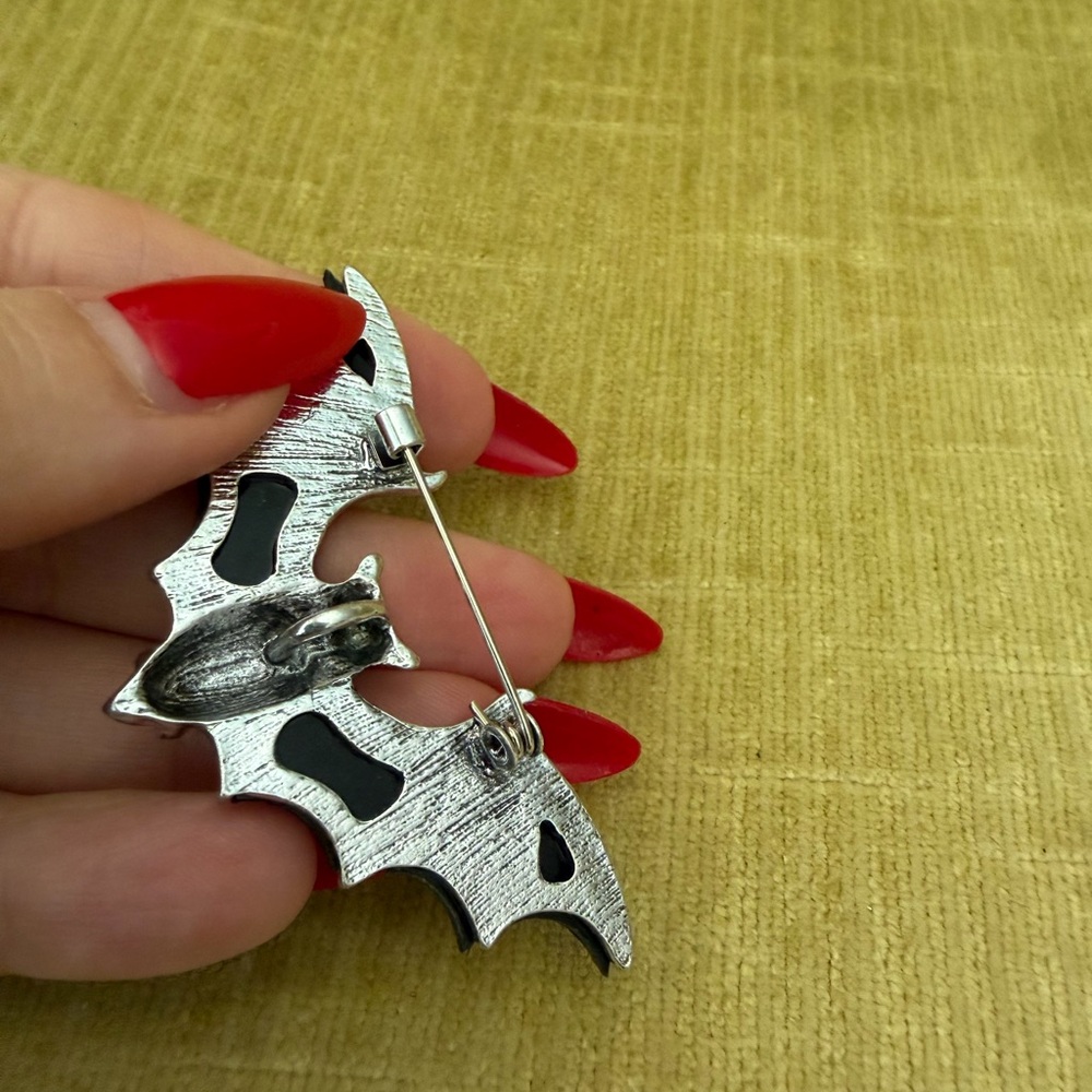 Iridescent Abalone Shell Bat Brooch Pin with Silver-Tone Details - Picture 4 of 4
